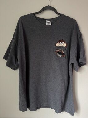 VTG Warner Bros Studio Store Taz Tasmanian Devil Pocket T Shirt Men’s XXL Gray